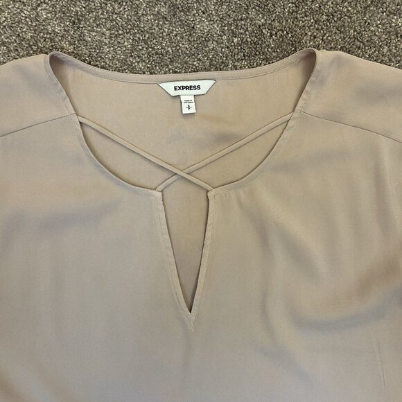 Express Women's Short Cap Sleeves Top Light Pink V-Neck Blouse Stretch Size S - Picture 3 of 11